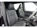 しっかりとしていて上質な座り心地のシートです。 座り心地も良くて長時間の運転も快適ですよ。 肌触りの良いシートが評判です。