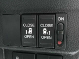 ★両側電動スライドドアが装備されております。