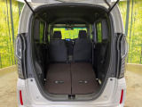 後席を格納すると、これだけの広さが!シーンに合わせたシートアレンジで、大きな荷物も積むことが出来ます♪