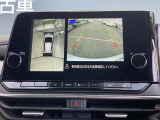 アラウンドビューモニターは4方のカメラで真上から車を見たようにモニターで確認ができる日産の自慢の装備です。是非実際の車で体感してみてください。