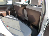 後部座席もゆったりとお座りいただけます!