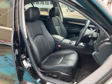 自社整備工場併設! 納車整備からアフターフォローまでお任せください。 車検や定期点検、オイル交換はもちろん、ナビやドラレコ、バックカメラ、ETC等の取り付けも当店にお任せください。
