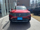 VWのデザイン。時代を反映したエッセンスを加えながらも、一時の流行や見た目だけのインパクトに流されないデザインは、シンプルでピュア、普遍的な美しさを生み出しています