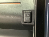 【USB接続端子&HDMI端子】オーディオとの連携でスマホやiPod等の音声を!HDMI接続ではスマホの画面をディスプレイにミラーリング!いつものコンテンツを車内でもお楽しみいただけます♪