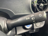 【オートライト】周りの明るさに応じて自動でヘッドライトの点灯・消灯ができる機能です!ライトの付け忘れ・消し忘れなどが無くなり、雨の日や夕方の走行も安心!トンネル通過時も便利ですね♪