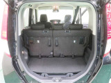開口部の広いラゲッジスペース。大きなものや長さのあるお荷物もしっかり積み込めます!