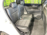 後部座席も気になるようなキズ・汚れやへたり等、大きなダメージはなく、良好な状態です。