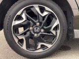 純正アルミホイールです。足元が引き立つので、車全体のイメージがアップしますよ!