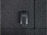 【スマートキー】鍵を持っているボタンを押すだけでエンジン始動。ドアの施錠もボタンを押すだけ。鍵は無くさない様にポケットに入れたまま。