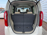 普段のお買い物や通勤、送迎等に十分な荷室スペースを確保しております。セカンドシートを倒すと、大きな荷物の積載も可能です♪
