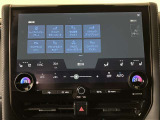 ディスプレイオーディオの画面内にてセーフティセンスの各機能の詳細設定や車両情報の確認を行います。