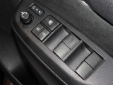 電動格納式ドアミラー・パワーウインドウを装備しています。