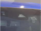 ホンダセンシング機能を支えているフロントカメラ(ドライブレコーダーではございません)!道路状況等を検知してドライバーの安全運転をサポート!※能力には限界がありますので過信せず安全運転をお願いします!