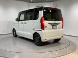 ご納車までの期間ですが、県内のお客様は1、2週間、県外のお客様は2、3週間ほどでご納車が可能となります。但し、お支払いや書類の状況によっては多少の前後もありますので、その際には何卒ご了承下さい。