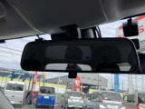 バックミラーは大きくて後ろが確認しやすいです!