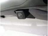 バックカメラが付いているので後方確認が非常にしやすいです。今や運転初心者も熟練者も必須装備!ついていて損はないですね♪