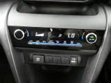 オートエアコン装備です。オートで空調を行ってくれるので車内は、とっても快適!だからドライブもさらに楽しい!