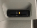 いまや快適なカーライフに欠かせないETCが付いています。