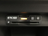【ETC車載器】もはや必須アイテムのETCを搭載!高速道路のご利用時にとても便利!わずらわしい料金所での現金支払いが不要となりスムーズに通過できます♪