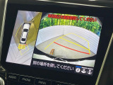 【パノラミックビューモニター】専用のカメラにより、上から見下ろしたような視点で360度クルマの周囲を確認することができます☆死角部分も確認しやすく、狭い場所での切り返しや駐車もスムーズに行えます。