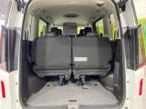 普段のお買い物や通勤、送迎等に十分な荷室スペースを確保しております。セカンドシートを倒すと、大きな荷物の積載も可能です♪