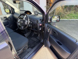 運転席開口部。