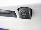バックカメラが付いているので後方確認が非常にしやすいです。今や運転初心者も熟練者も必須装備!ついていて損はないですね♪