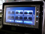 CD、DVD、Bluetooth、AM、FM、AUX、スマートフォン接続ができます。