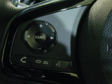 ハンドルにオーディオの操作スイッチが装備されています!視線を前方から外さずハンドルから手を離さずに操作できるのでとっても安全ですね♪