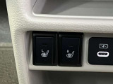 運転席、助手席側シートヒーターで座席ポカポカ!