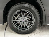 タイヤサイズは225/60R17!残り溝は7ミリ程度です!社外アルミホイール!