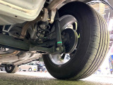 お車を安心してお乗りいただく為には、足回りの定期点検が欠かせません。サービスサポート(有償保証)では無料点検もご提供しており、安心のカーライフをお過ごしいただけるサポート体制が整っています。