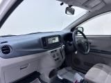 ダイハツのお店では、ダイハツ車を知り尽くしたプロフェッショナルが、専用の診断機器を使って各システムを点検しております。