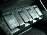 【POWEROUTLET】12V電源ソケットを設置しております。周辺機器の充電にご利用頂けます☆