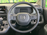 【純正革巻きステアリング】上質な革を使用することで、手にしっかり馴染みとても運転しやすいハンドルです♪