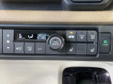 【シートヒーター】寒い日に重宝するシートヒーター!エアコンより早く温まってくれるので寒がりの人も安心ですね♪エアコンの温風は乾燥するから苦手、という方にもをおすすめです。