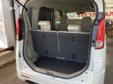 大口なテールゲートです。幅広、低い床面で大きな荷物の出し入れが簡単になります。