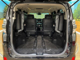 普段のお買い物や通勤、送迎等に十分な荷室スペースを確保しております。セカンドシートを倒すと、大きな荷物の積載も可能です♪