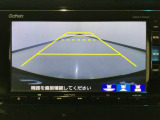 【バックカメラ】運転が苦手な方も車庫入れラクラクです!ギアをリバースに入れれば自動的に切り換わりますので、面倒な操作は不要です♪狭い駐車場もお車を傷つけず安心ですね!