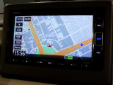 純正ナビ搭載。初めてお出掛けする場所でも快適・安心です。