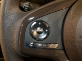 【ステアリングリモコン】ステアリングにオーディオ調節可能なスイッチが装備されていますので運転中でも視線をそらさずにオーディオの調節が可能です!