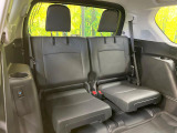 3列目シートはもちろん状態良好☆大人でもゆったりと座って頂けますので、大人数でのお出かけもラクラクです♪ご家族で、気の知れた仲間で、ドライブに行くのが楽しみですね♪