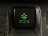 ★ECONスイッチ★ エコドライブを加速しよう!スイッチをONにすると、運転の仕方によるロスを抑え込み燃費をよくするようクルマが頑張ります(*^ー^*)燃費向上にチャレンジ♪
