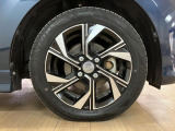 純正14インチアルミホイールを装備しています★デザインも人気のアルミホイールです★