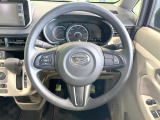 ステアリングも使用感が少なく、きれいな状態となっております♪