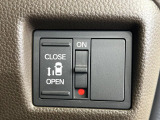 【パワースライドドア】スマートキーや運転席のスイッチでスライドドアの開閉が可能♪電動だから力を入れてドアを開ける必要が無く、小さいお子様でも、重い荷物を持っている時もラクに開け閉めできます♪