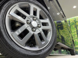 【純正15インチアルミホイール】外観にマッチした純正アルミホイールを装着しております。各種社外アルミホイールや、スタッドレスタイヤも取扱いしております。是非ご相談ください♪