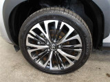 純正18インチアルミホイール装備です☆