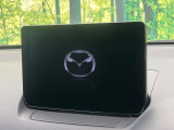 【メーカー純正8型ナビ】インテリアに溶け込むスタイリッシュな「専用設計」メーカーナビを装備♪視認性や操作性など基本性能にも優れ、より上質なカーライフをお楽しみいただけます。