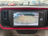 駐車時はナビゲーションでバックカメラを見ることができ、安心して後ろを把握することが出来ます。